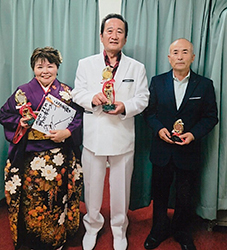カラオケスタジオ＆喫茶　青い鳥
